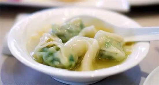 【刀魚】春季最早的時(shí)令鮮魚，也是當(dāng)今國內(nèi)的天價(jià)魚