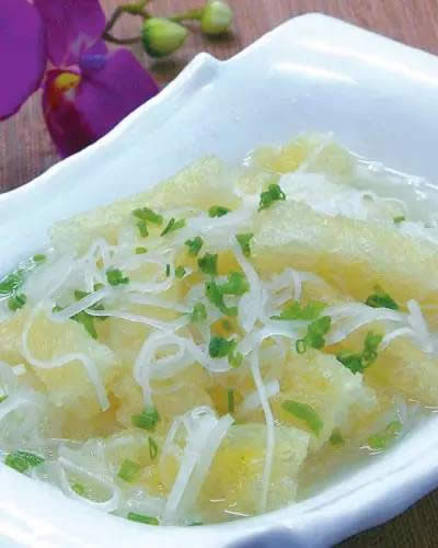 【創(chuàng)新菜】上湯蘿卜肉皮
