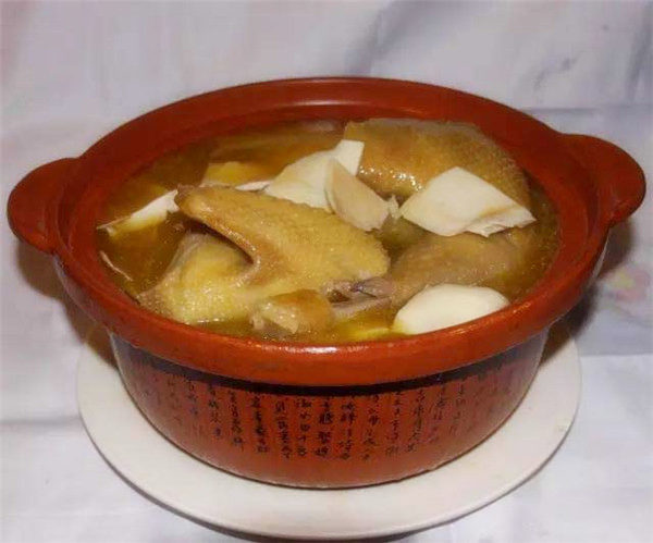 【靚湯】墨魚燉土雞.jpg
