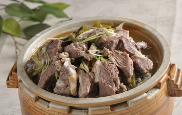 【家常菜】砂鍋酸菜羊肉