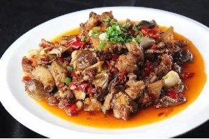酸辣蘿卜菌子雞