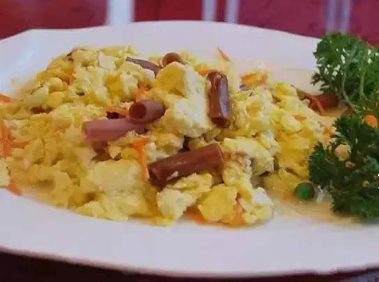 【創新菜】香椿苗汆海腸