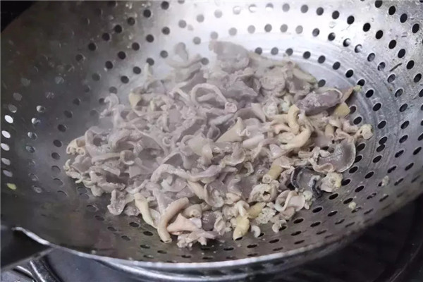 【毛利菜】雞血燜鴨雜