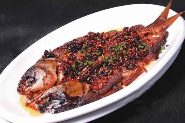 【湘菜】農婦蒸臘鰱魚
