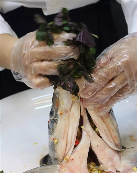 【熱賣菜】壇宗紫蘇貢椒魚頭
