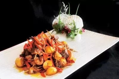 【酒樓菜】肥牛串串香