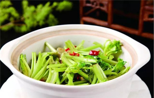 原來，一直扔掉的部位，才是菠菜的精華所在！