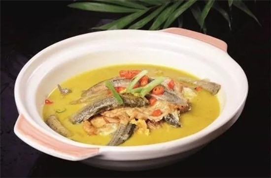 【湘菜】泥鰍燜荷包蛋