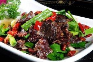 手撕臘魚臘牛肉