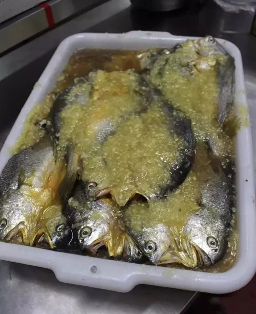 【創(chuàng)新菜】糖蒜香酥大黃花