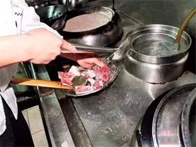 【熱賣(mài)菜】石鍋生焗甲魚(yú)