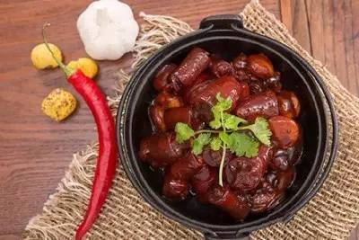 【創(chuàng)新粵菜】板栗醬燒豬甩甩.jpg