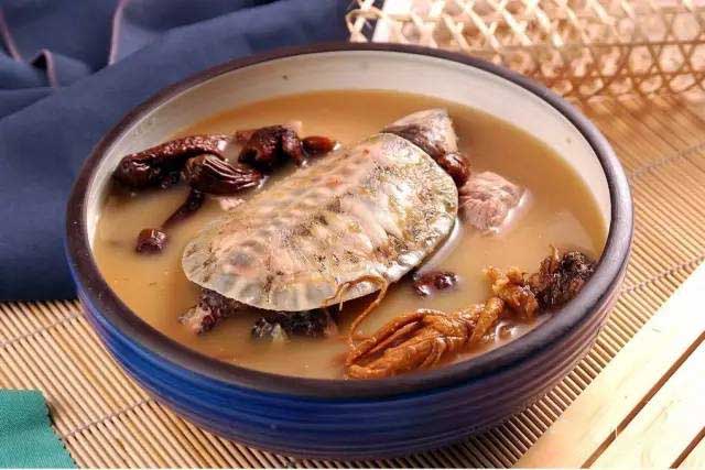 【私房菜】龜盞萬壽湯.jpg