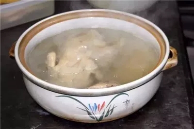 【熱賣菜】酸蘿卜燉老鴨