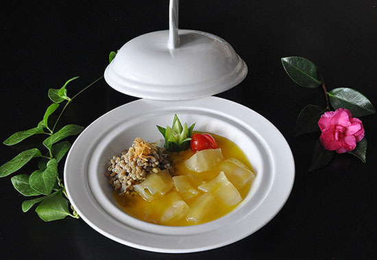 巖米煮花膠
