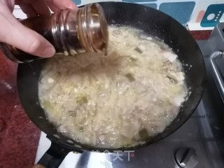 酸菜豬肉燉粉條的做法步驟：12