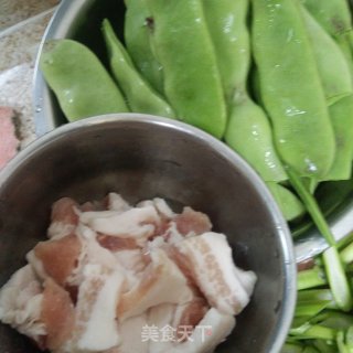 五花肉燉東北油豆的做法步驟：3