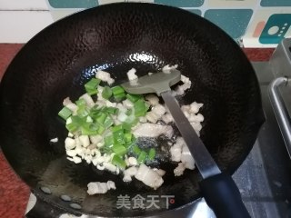 酸菜豬肉燉粉條的做法步驟：5