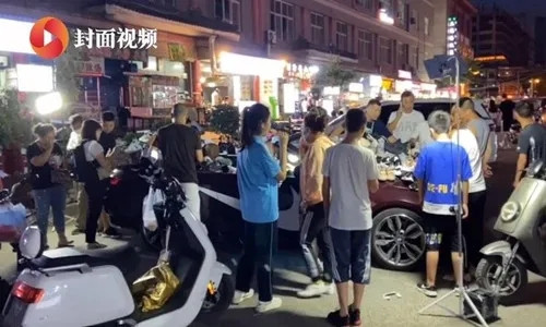 星級酒店也開始擺大排檔了！“地攤經濟”松捆城市再添5個！