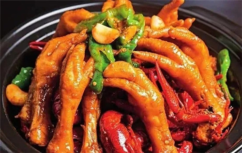 準許外擺后，啤酒、小龍蝦賣火了！武漢一小店竟日銷500斤！（附多款小龍蝦做法）