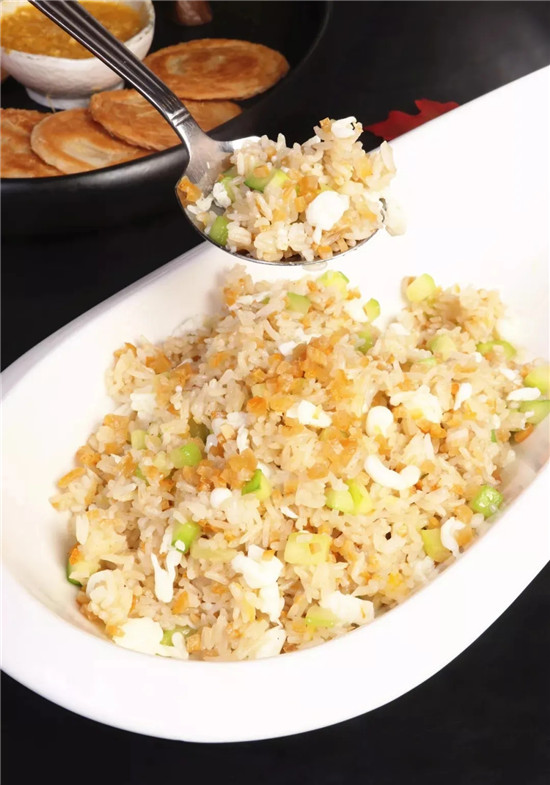 【粵菜】咸檸檬勝瓜蛋白炒飯