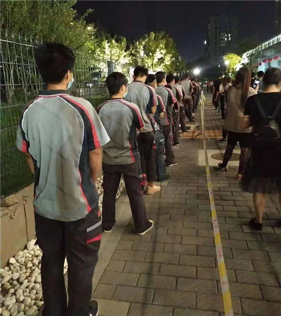 又有兩家餐館確診10例！快遞員、外賣員全體接受核酸檢測！