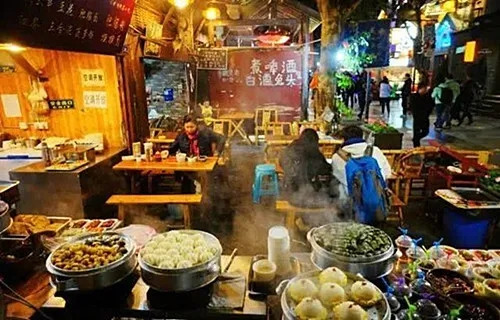 星級酒店也開始擺大排檔了！“地攤經濟”松捆城市再添5個！