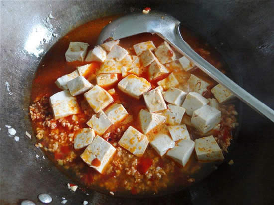 正宗陳麻婆豆腐，豆腐滑嫩，入口麻、辣、鮮、香、燙！