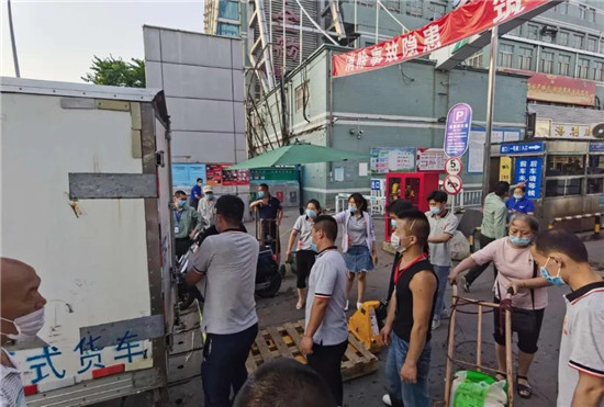 突發！切三文魚案板檢測出新冠病毒！餐飲協會緊急呼吁，暫停銷售刺身海鮮！