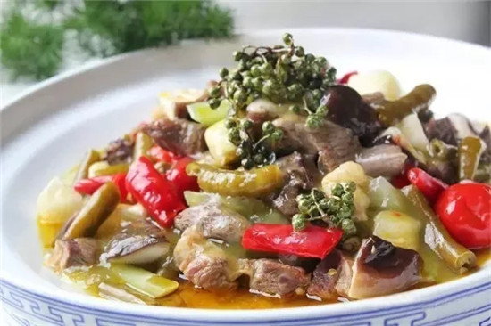 【酒樓菜】泡椒牛腩