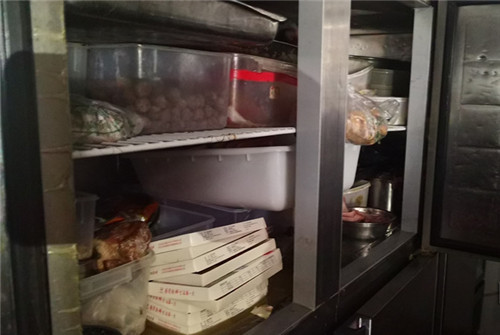 端午節，這家酒店的廚師竟要摸黑切菜，“只能憑感覺炒菜”！