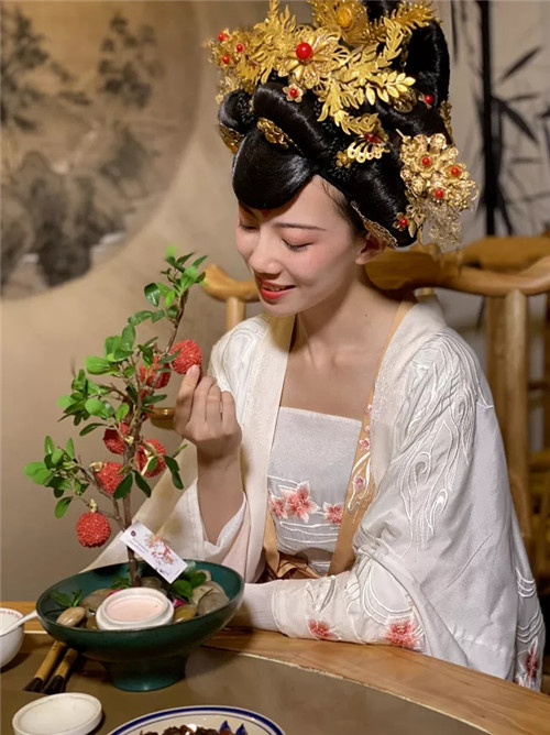 手把手教你，做出這道火遍南北的網(wǎng)紅菜——紅塵妃子笑！