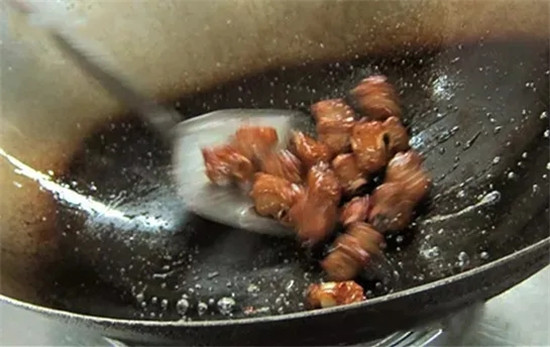 【粵菜】鮮果核桃蜜蒜骨