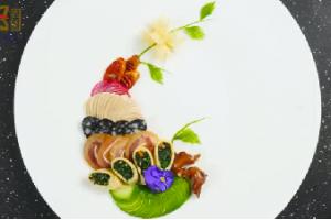大廚演示一款超美涼拼——江南春色