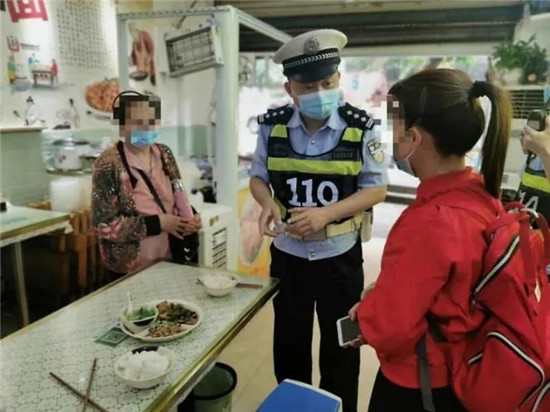 女子在重慶吃飯，點了一份回鍋肉要求“不辣”，結(jié)果廚師做出來后，女子打了110