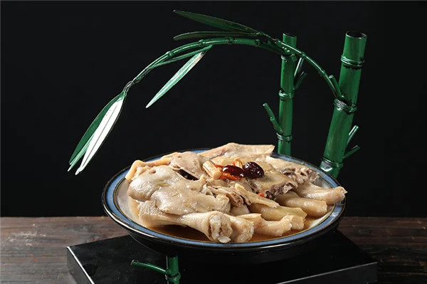 這種鵝為什么叫溫泉鵝？數(shù)十道大廚拿手菜品，告訴了我們答案