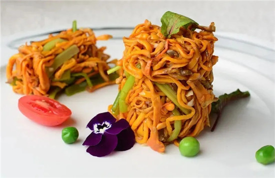 【創(chuàng)意涼菜】蟲草花拌蒜薹