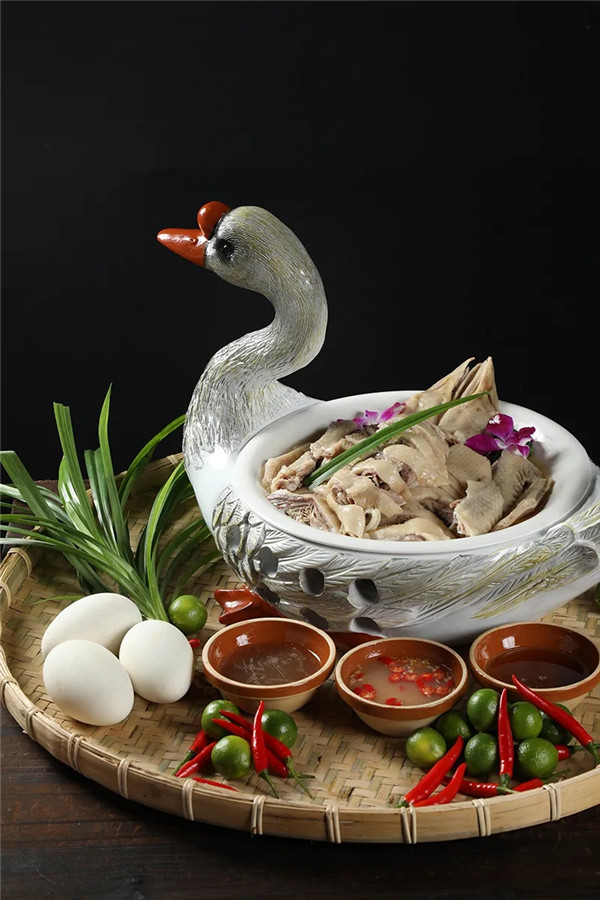 這種鵝為什么叫溫泉鵝？數(shù)十道大廚拿手菜品，告訴了我們答案