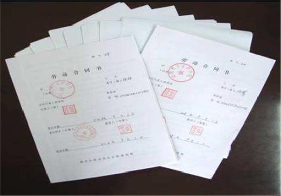 大快人心！一酒店無故辭退員工，14名廚師成功維權追回工資近23萬！