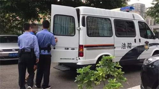 大快人心！一酒店無故辭退員工，14名廚師成功維權追回工資近23萬！