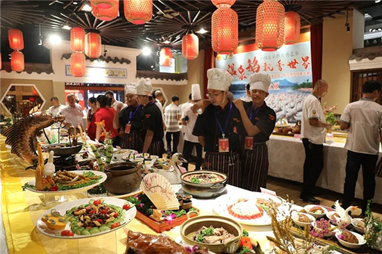 這種鵝為什么叫溫泉鵝？這78道大廚拿手菜品，告訴了我們答案