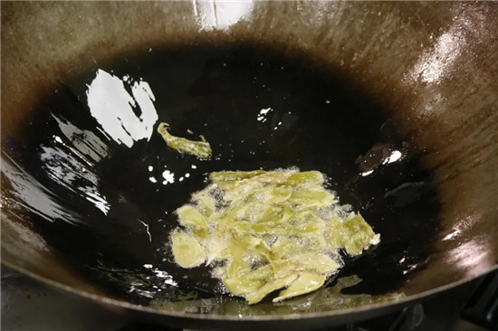 【招牌菜】泉水老壇酸菜魚