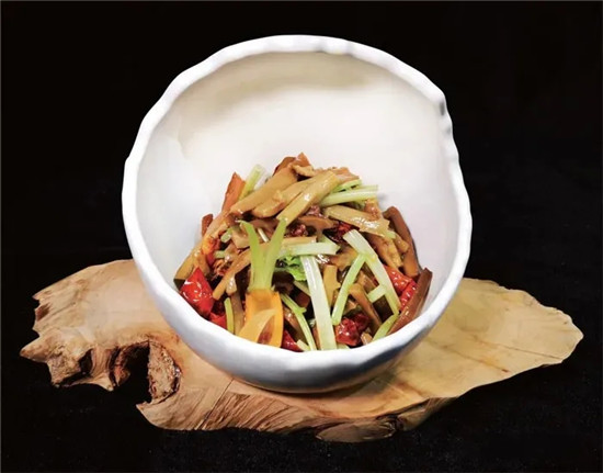 【涼菜】煳辣雅筍芹菜苗