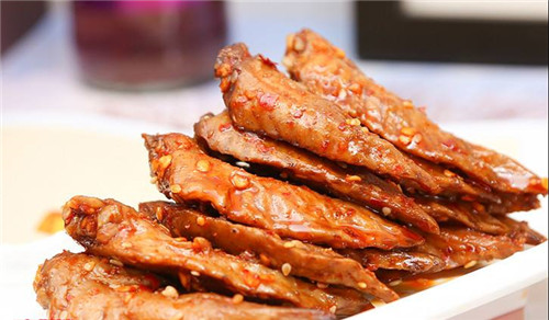 雞肉價格接連暴跌！吃雞雖香，但雞屁股、雞雜到底能不能放心吃？