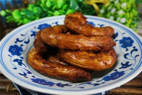 雞肉價格接連暴跌！吃雞雖香，但雞屁股、雞雜到底能不能放心吃？