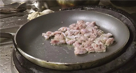 【粵菜】XO醬生煎牛蛙