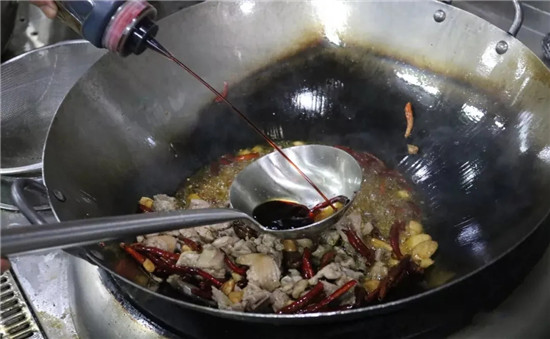 【創新菜】大理永平黃燜雞配煎面