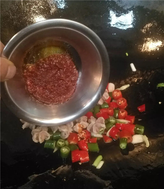 【酒樓菜】荊沙牛鞭煲