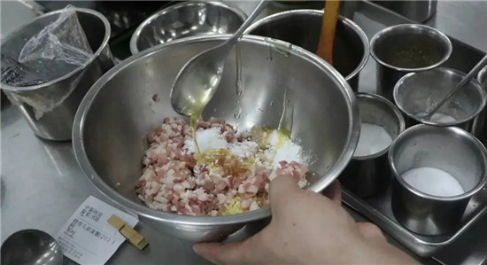 【酒樓菜】糟骨頭蒸膏蟹