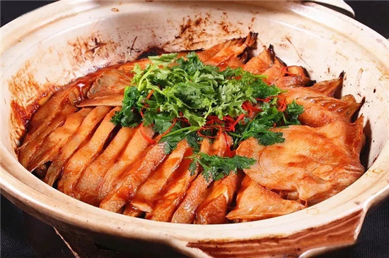 【粵菜】砂鍋生焗多寶魚